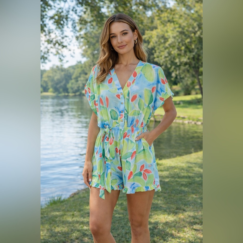 Easel Tropical Print Romper NWT | 100% Rayon | Tie Waist | Size M